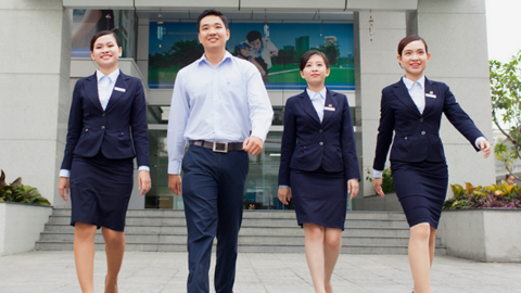 Sự chuyên nghiệp lịch sự chỉ có ở đồng phục công sở