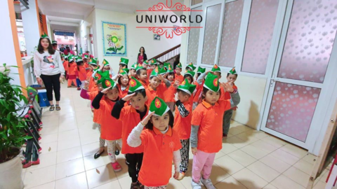 Cùng đi tìm những mẫu đồng phục mầm non đẹp nhất năm nay