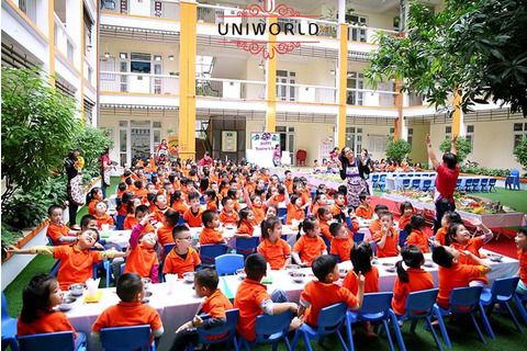 Đồng phục trường mầm non 10-10